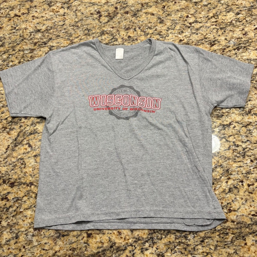 Russell Athletic Wisconsin Badgers V-Neck T-Shirt Gray Womens L Short Sleeve ws